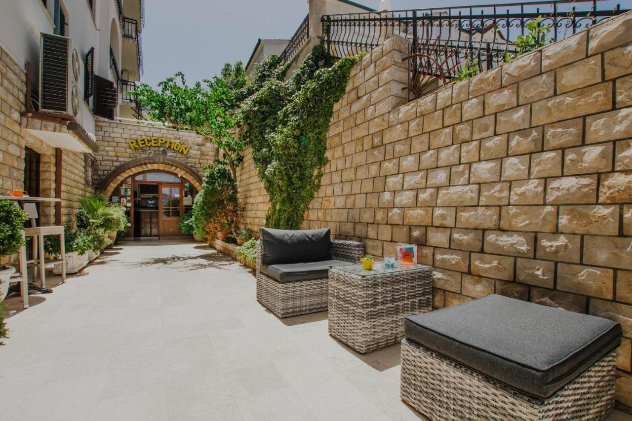 Hotel Vila Tina Arbanija Εξωτερικό φωτογραφία