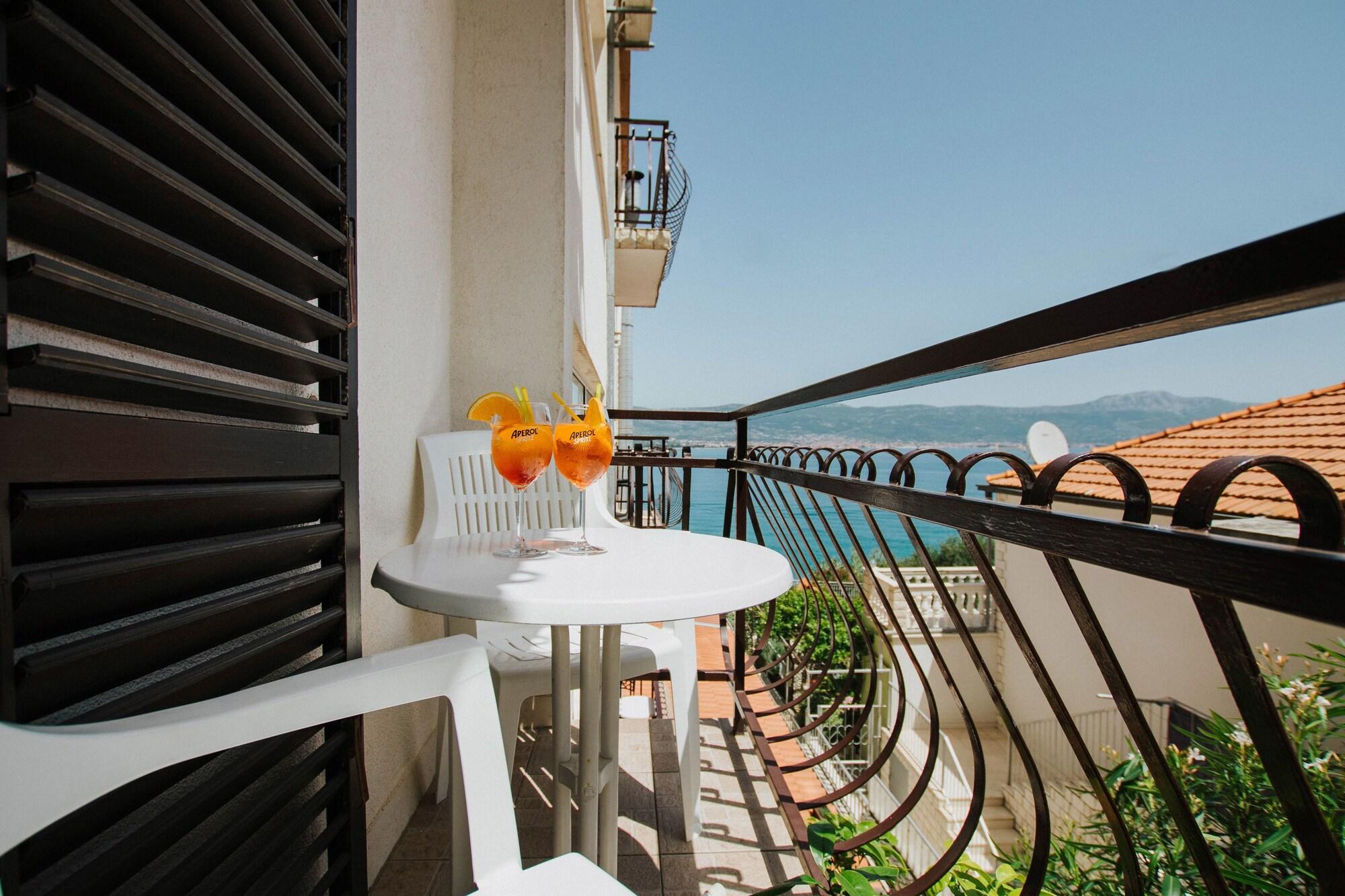 Hotel Vila Tina Arbanija Εξωτερικό φωτογραφία
