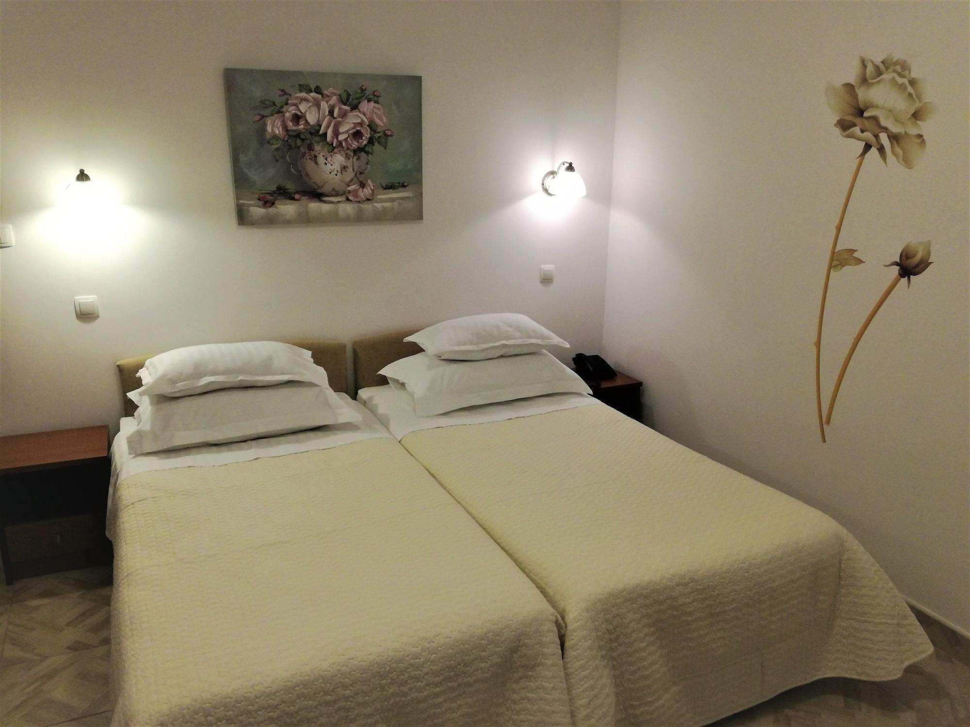 Hotel Vila Tina Arbanija Εξωτερικό φωτογραφία