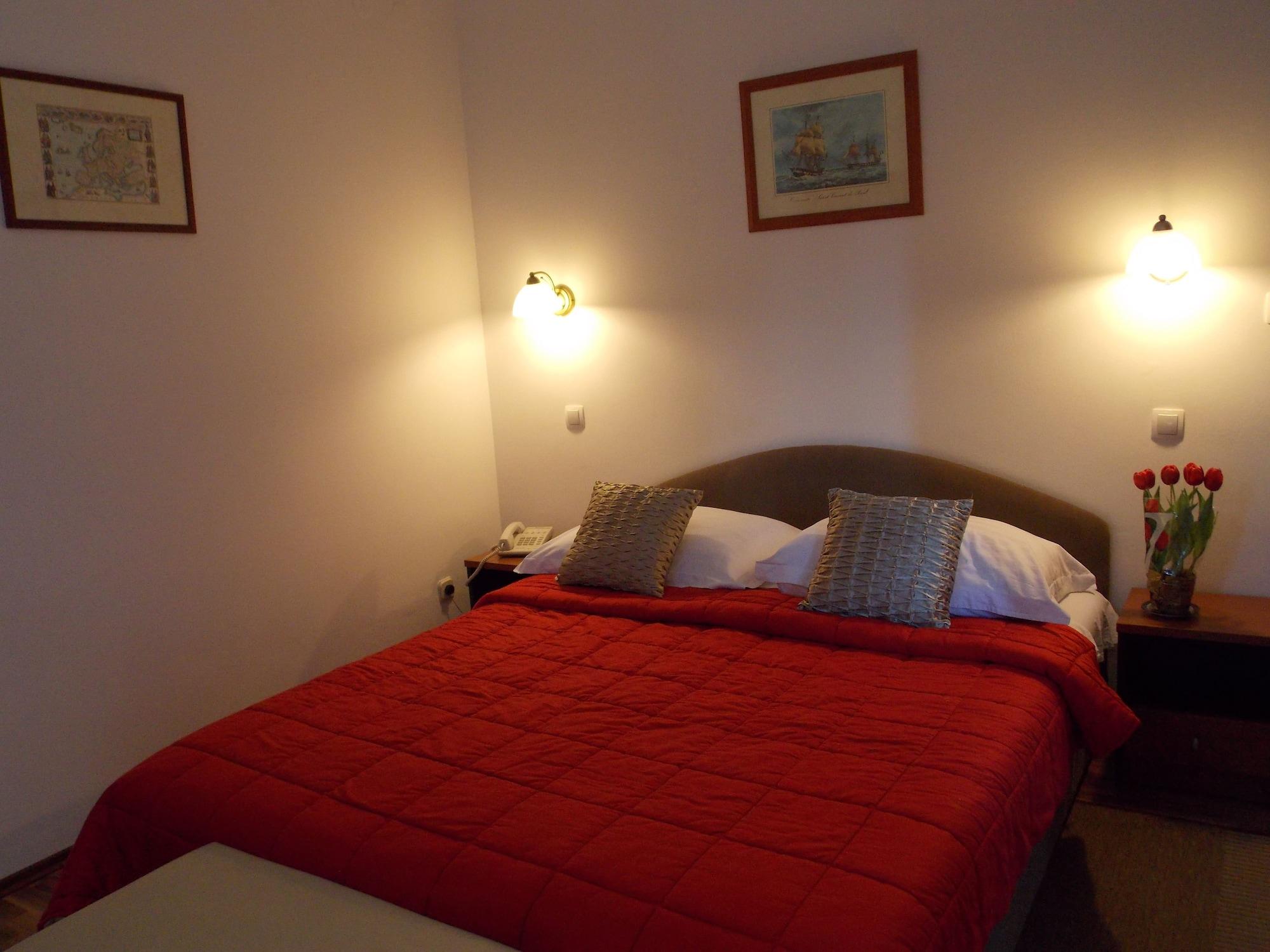 Hotel Vila Tina Arbanija Εξωτερικό φωτογραφία