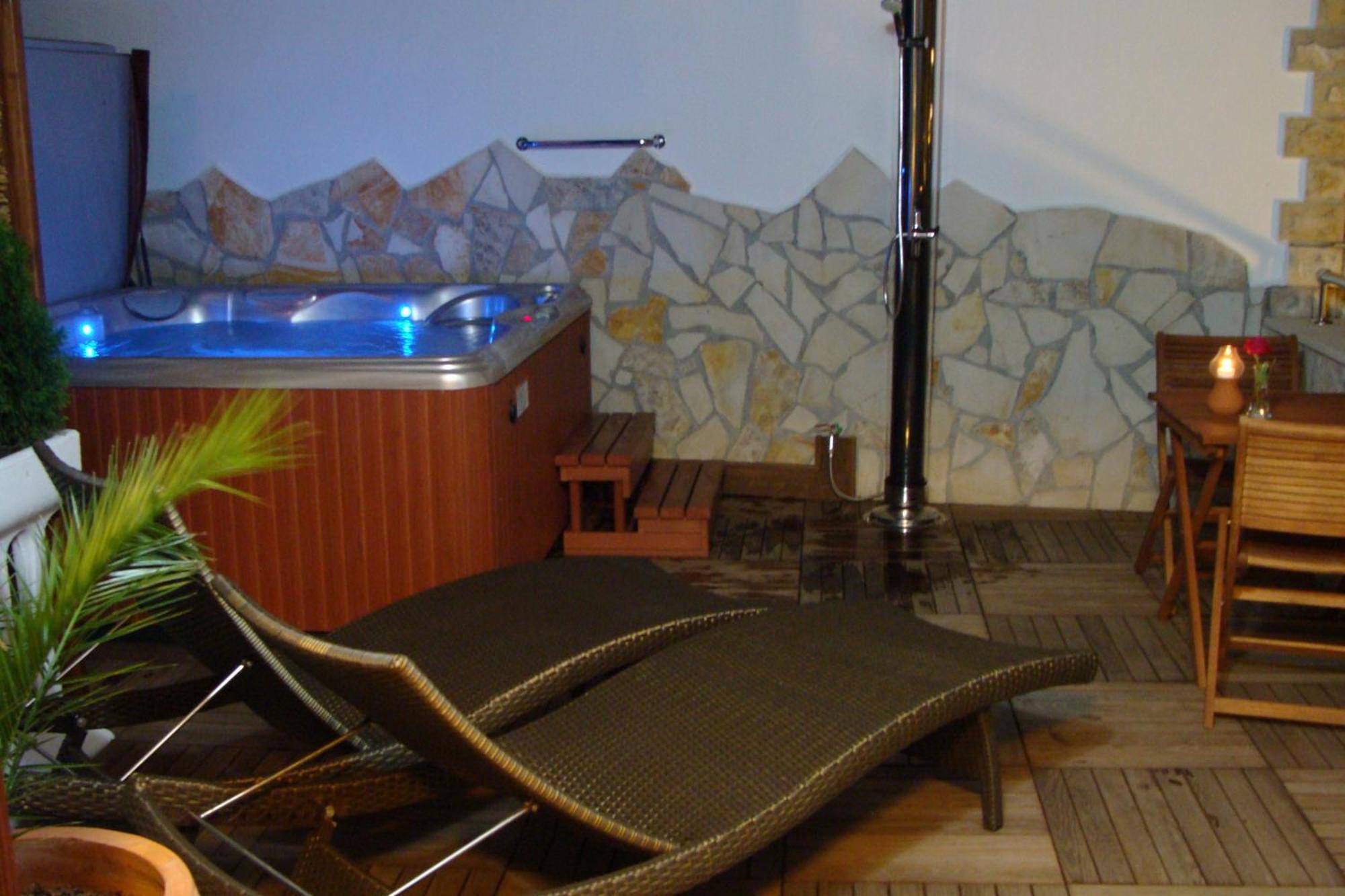 Hotel Vila Tina Arbanija Εξωτερικό φωτογραφία
