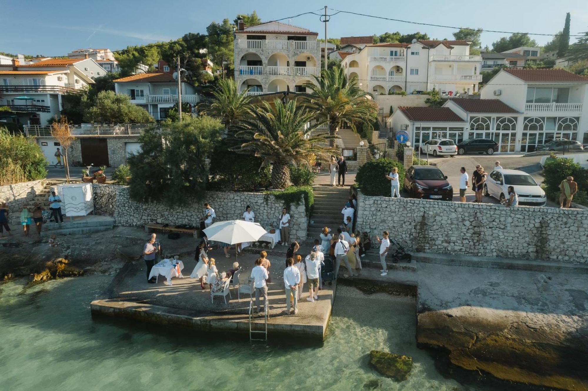 Hotel Vila Tina Arbanija Εξωτερικό φωτογραφία