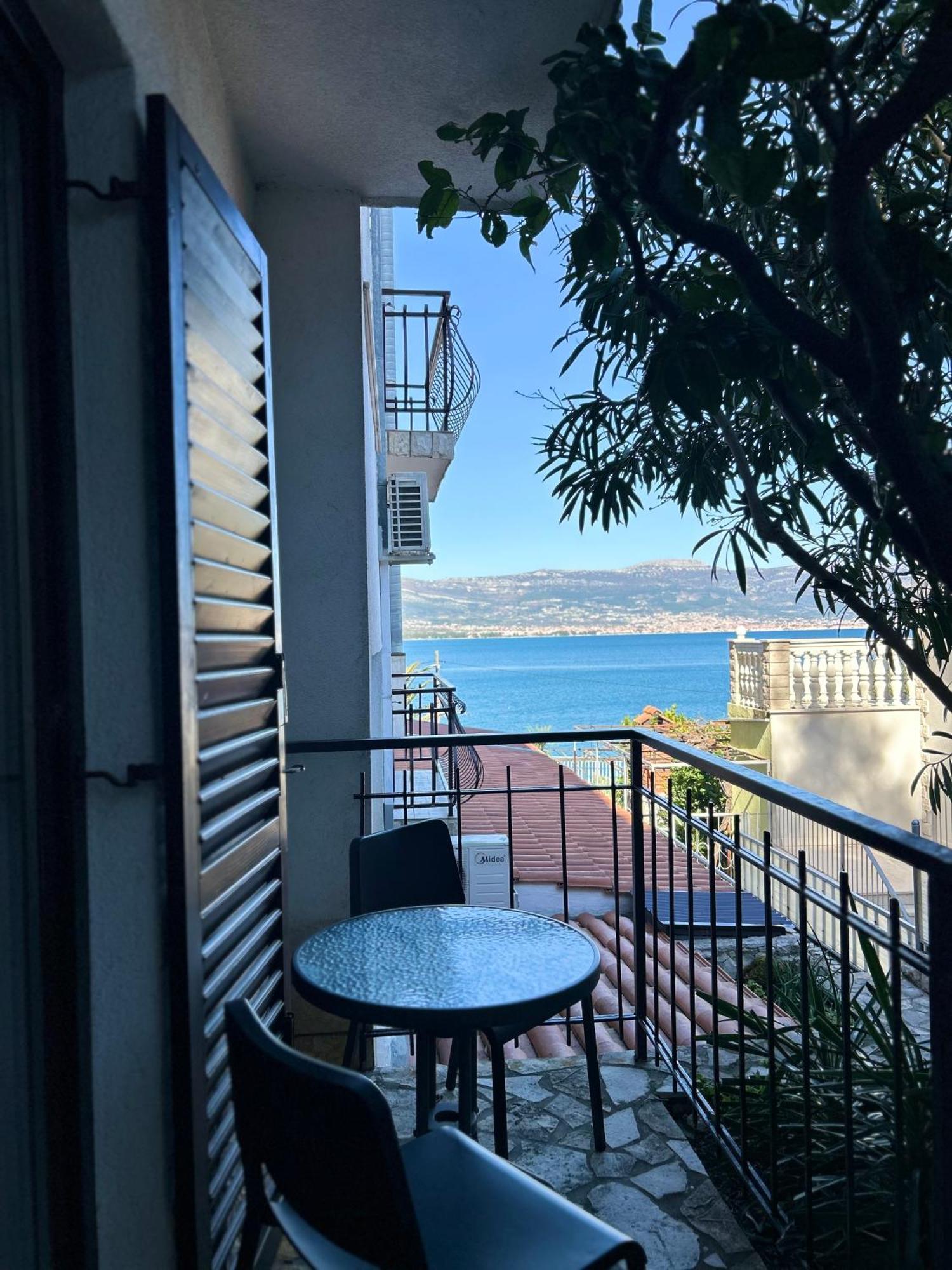 Hotel Vila Tina Arbanija Εξωτερικό φωτογραφία