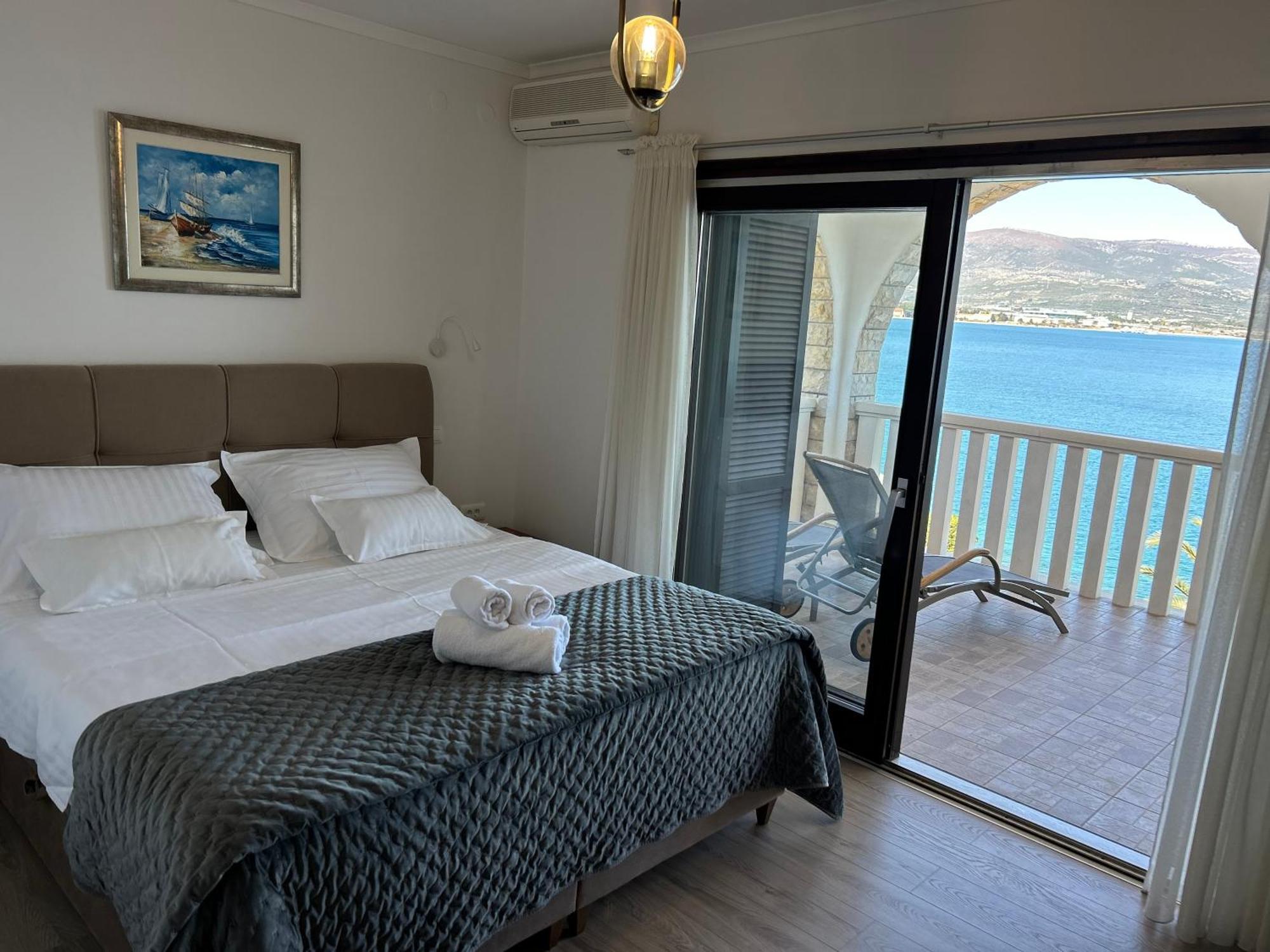 Hotel Vila Tina Arbanija Εξωτερικό φωτογραφία