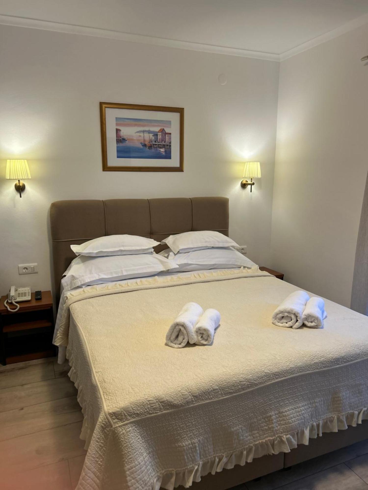 Hotel Vila Tina Arbanija Εξωτερικό φωτογραφία