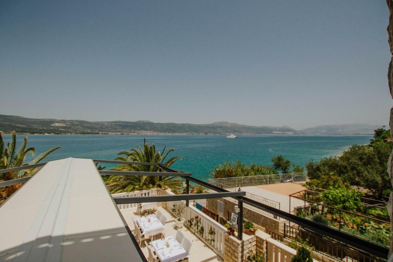 Hotel Vila Tina Arbanija Εξωτερικό φωτογραφία