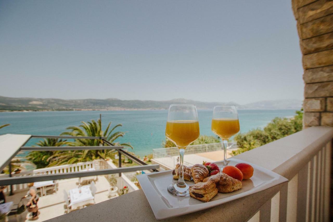 Hotel Vila Tina Arbanija Εξωτερικό φωτογραφία