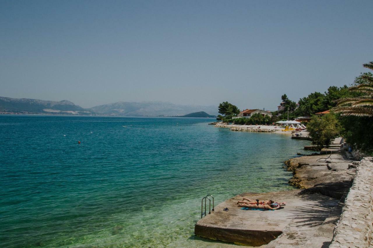 Hotel Vila Tina Arbanija Εξωτερικό φωτογραφία
