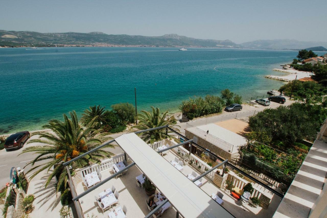 Hotel Vila Tina Arbanija Εξωτερικό φωτογραφία